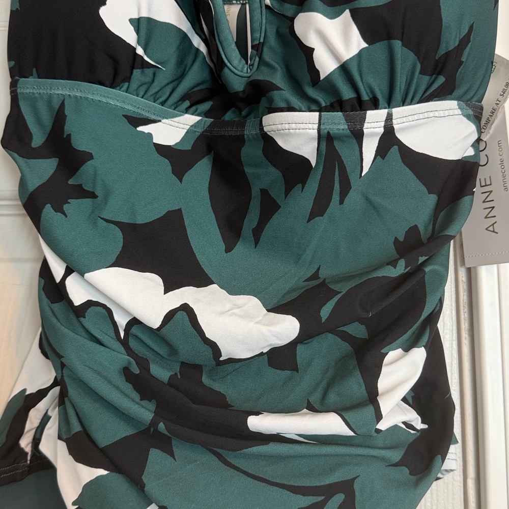 Anne Cole Swimsuit - Picture 3 of 9